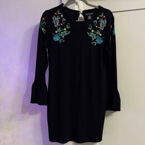 Chelsea & Theodore Black Floral Embroidered Dress size M